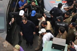 Examining Imran Khan's Court Cases in More Detail,Imran khan Pakistan